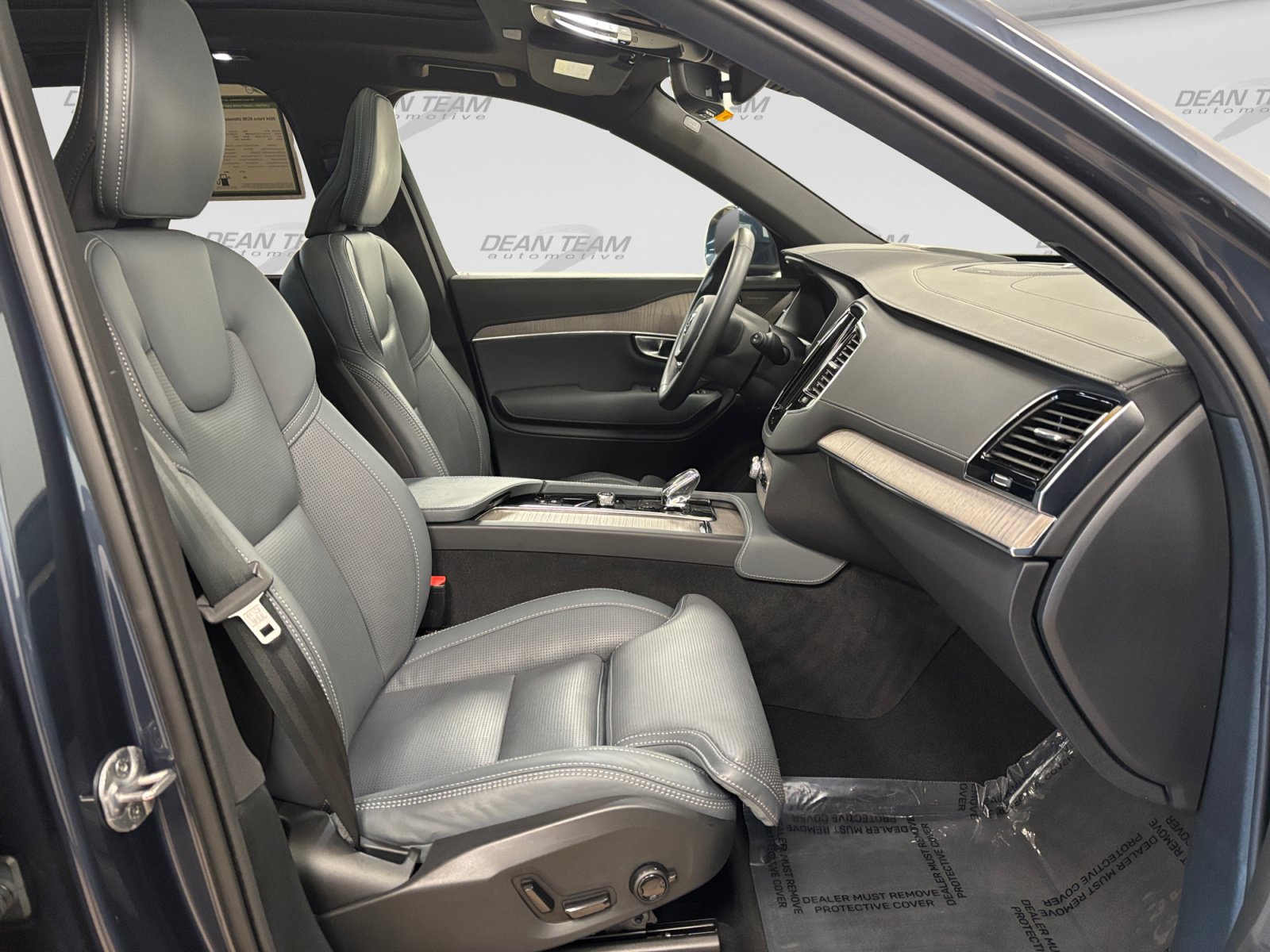 Used 2024 Volvo XC90 B6 Ultimate w/ Protection Package Premier AWD/4WD image 18
