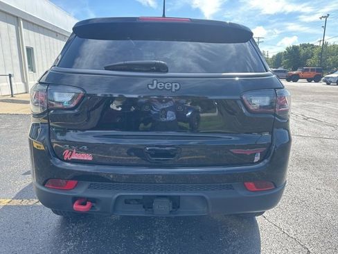 Used 2022 Jeep Compass Trailhawk w/ Trailhawk Elite Group image 9