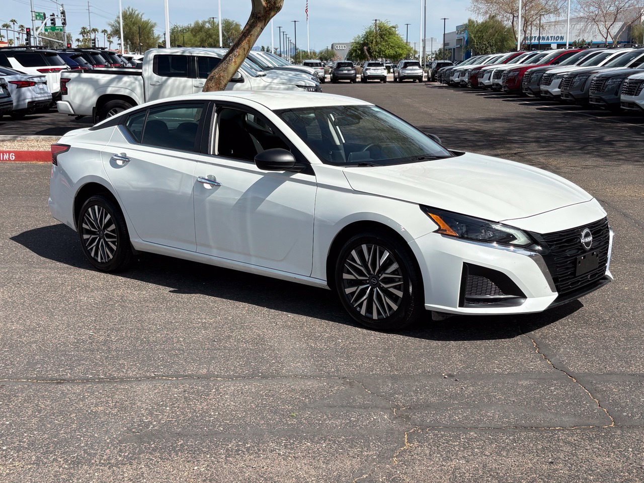 Certified 2025 Nissan Altima 2.5 SV AWD/4WD image 8