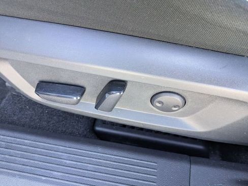 Used 2024 Nissan Rogue SV image 13