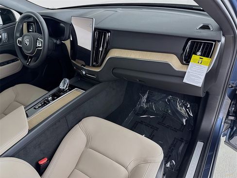 New 2026 Volvo XC60 B5 Plus w/ Protection Package Premier image 29