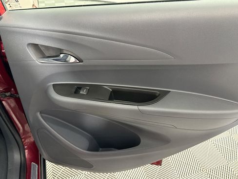 Used 2020 Chevrolet Bolt LT image 27