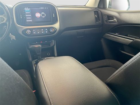 Used 2017 Chevrolet Colorado LT w/ LT Convenience Package image 22