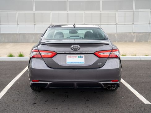 Used 2019 Toyota Camry SE w/ Convenience Package image 7