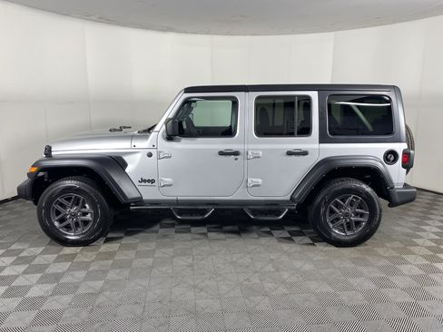 Used 2024 Jeep Wrangler Unlimited Sport AWD/4WD image 10