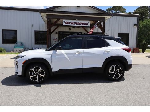 Used 2023 Chevrolet TrailBlazer RS image 2