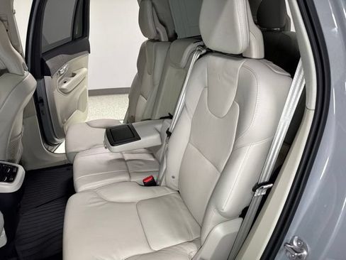 Used 2025 Volvo XC90 B6 Plus w/ Protection Package Premier AWD/4WD image 2