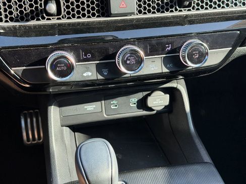 Used 2025 Honda Civic Sport image 7