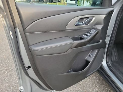 Certified 2023 Chevrolet Traverse LT FWD image 22