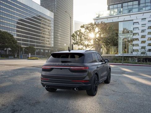 New 2026 Lincoln Corsair Reserve w/ Jet Appearance Package AWD/4WD image 8