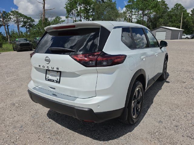 Used 2026 Nissan Rogue SV FWD image 4