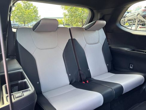 Used 2025 Lexus TX 500h AWD w/ Technology Package image 38