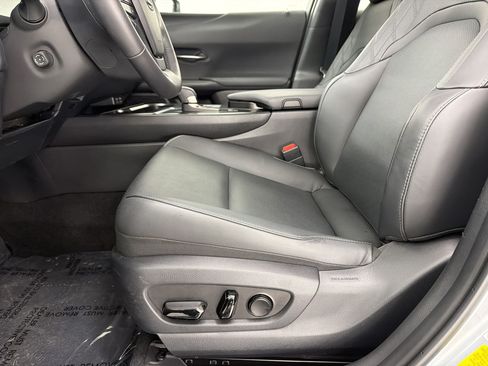 Used 2025 Lexus UX 300h FWD image 20