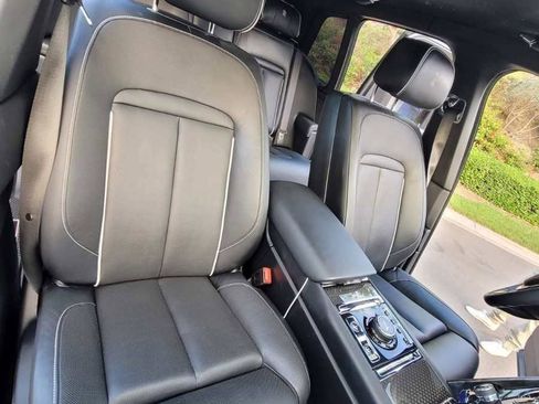 Used 2021 Rolls-Royce Cullinan Black Badge image 16