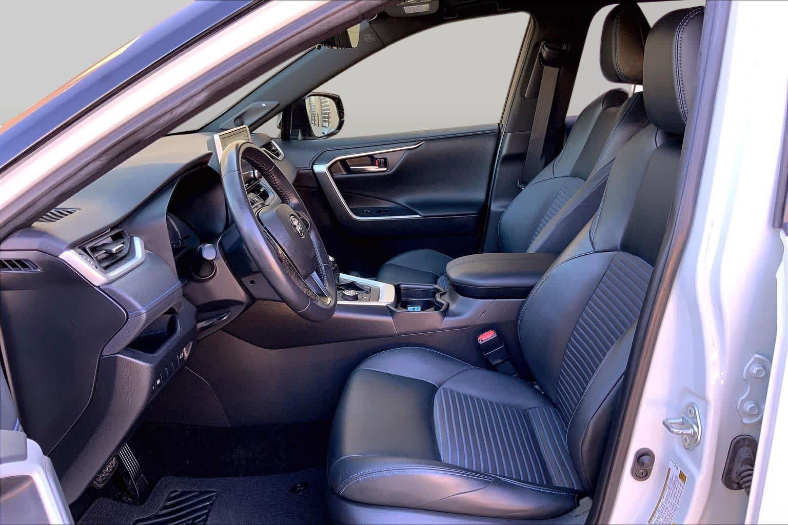 Used 2020 Toyota RAV4 XSE AWD/4WD image 8