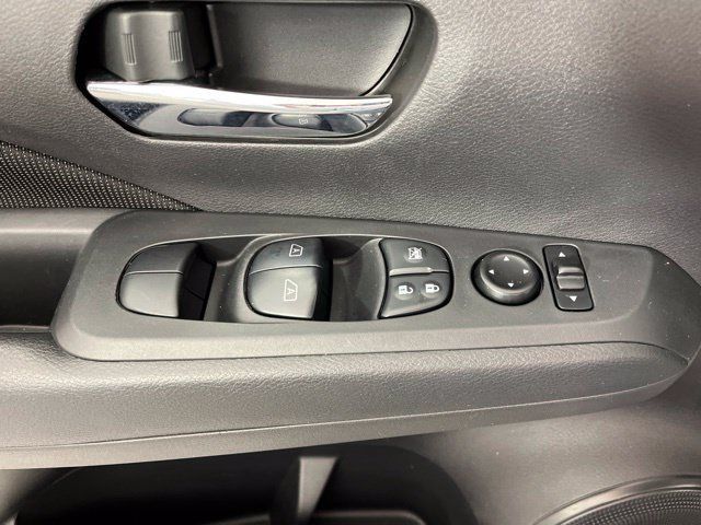 Used 2023 Nissan Kicks SV FWD image 32