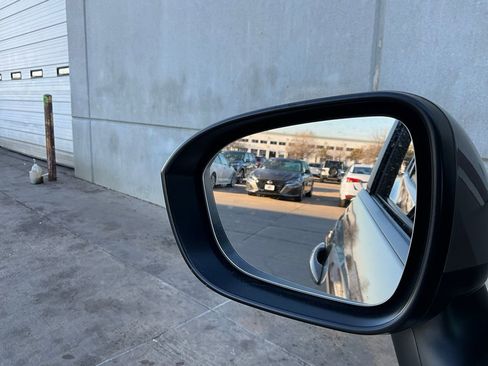 Used 2025 Nissan Rogue SV image 19