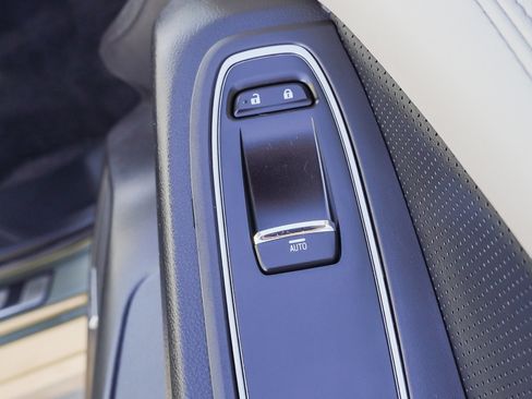 Used 2023 Subaru Ascent Limited w/ Technology Package image 29