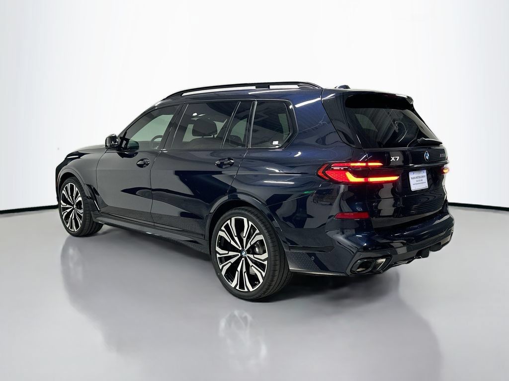 Used 2026 BMW X7 M60i AWD/4WD image 3