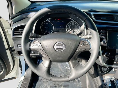 Used 2024 Nissan Murano SV image 13