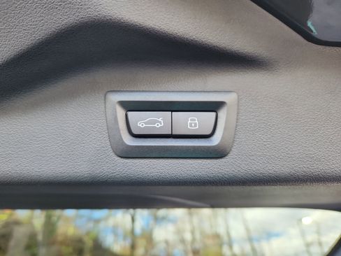 Used 2026 BMW X7 M60i image 14