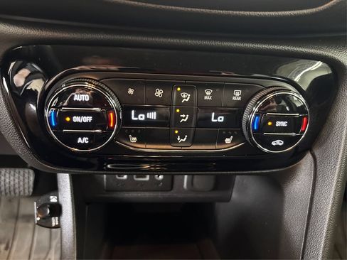 Used 2021 Buick Encore GX Select FWD image 31