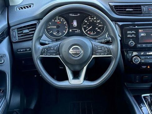 Used 2017 Nissan Rogue Sport SV image 14