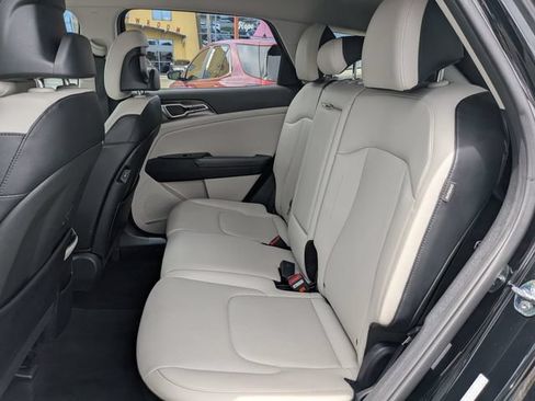 Certified 2025 Kia Sportage EX FWD image 14