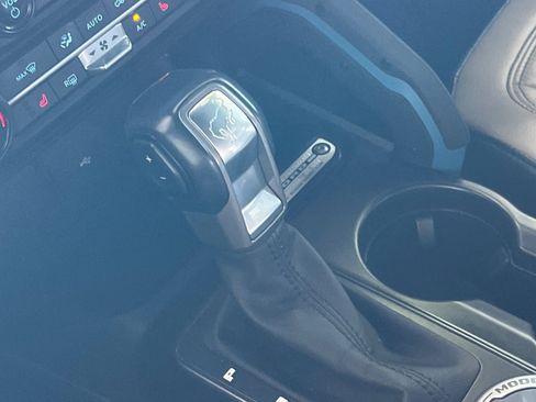 Used 2021 Ford Bronco Wildtrak image 19