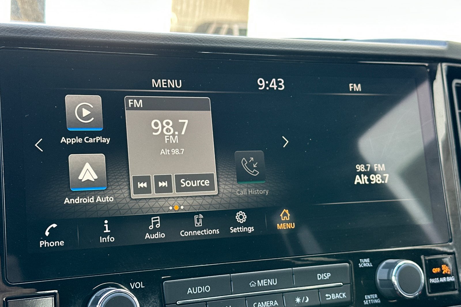 Used 2025 Nissan Frontier PRO-4X AWD/4WD image 24