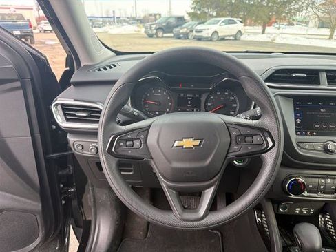 Used 2023 Chevrolet TrailBlazer LT image 34