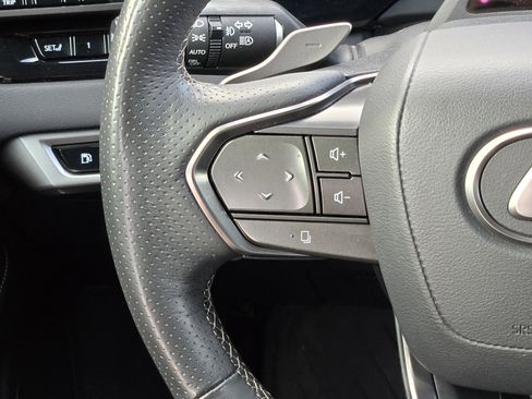 Used 2023 Lexus RX 500h F Sport image 34