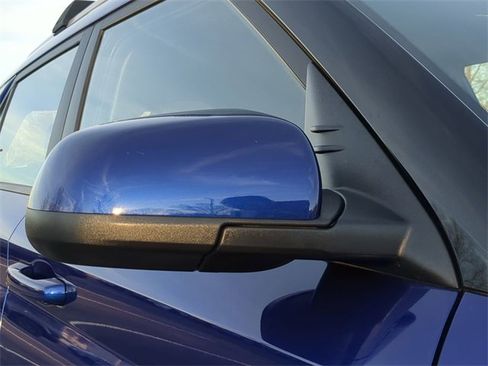 Used 2023 Hyundai Venue SEL image 11