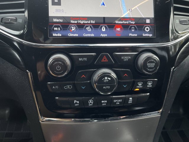 Used 2020 Jeep Grand Cherokee Altitude AWD/4WD image 19