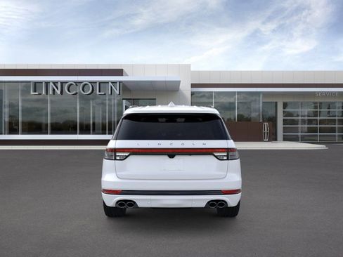 New 2026 Lincoln Aviator 2WD w/ Jet Appearance Package image 5