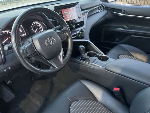 Used 2023 Toyota Camry SE image 19