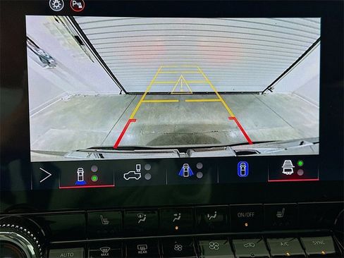 New 2026 GMC Canyon Elevation w/ Convenience Package image 14