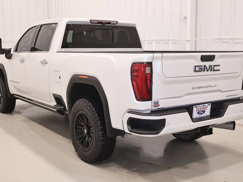 Used 2024 GMC Sierra 3500 Denali Ultimate image 8