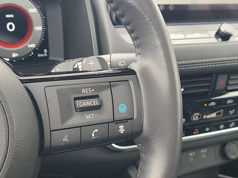 Used 2024 Nissan Rogue SL w/ SL Premium Package AWD/4WD image 19