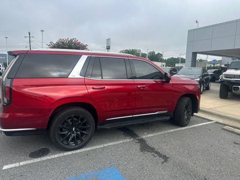 Used 2021 Cadillac Escalade Premium Luxury w/ LPO, Illumination Package AWD/4WD image 5