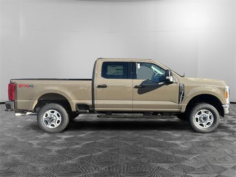 New 2026 Ford F250 XLT w/ FX4 Off-Road Package image 6