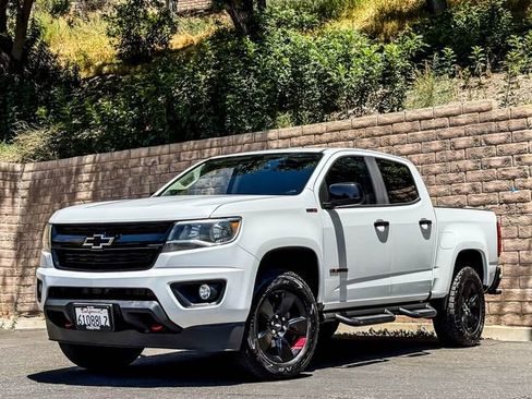 Used 2018 Chevrolet Colorado LT w/ Redline Special Edition RWD image 2