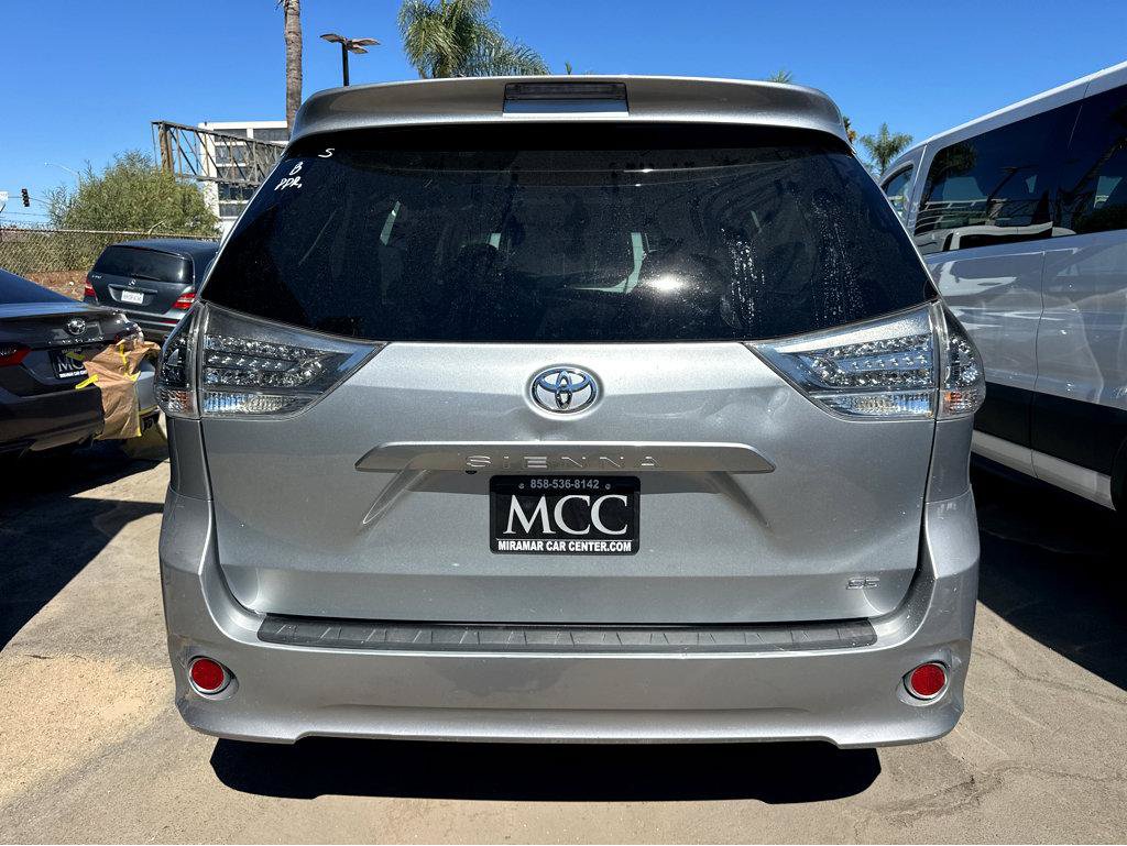 Used 2015 Toyota Sienna SE Premium FWD image 5