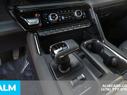 Used 2024 GMC Sierra 1500 AT4 image 32