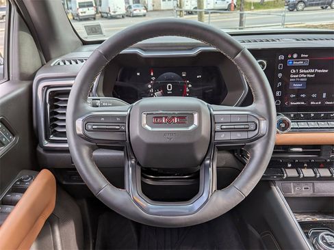 Used 2023 GMC Canyon AT4 w/ AT4 Premium Package image 12