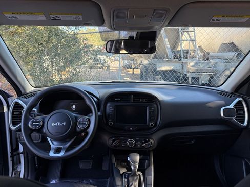 Used 2025 Kia Soul LX w/ LX Technology Package image 27