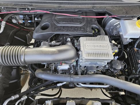 Used 2024 RAM 1500 Lone Star image 33