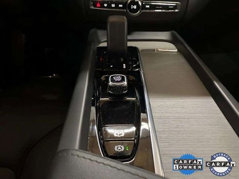 Used 2025 Volvo XC60 B5 Plus image 57