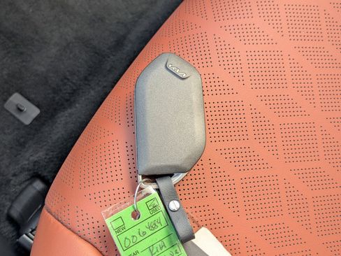 Certified 2025 Kia Carnival EX image 36