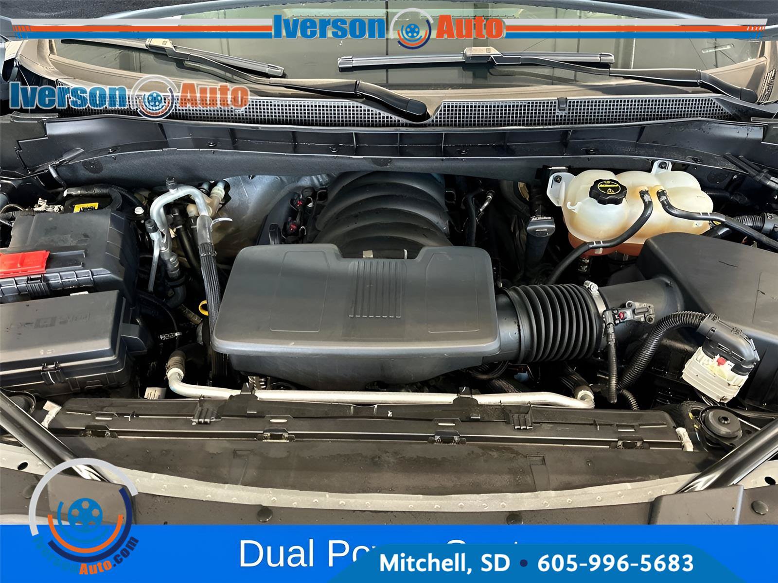 Used 2025 Chevrolet Suburban Z71 AWD/4WD image 12
